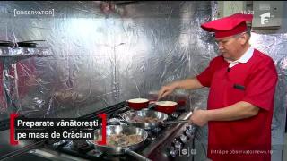 Românii care pregătesc de Crăciun friptură de mistreț sau căprioară la ceaun