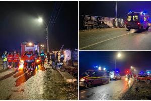 Autocar plin cu pasageri, răsturnat în Paşcani. 27 de persoane rănite, o adolescentă şi-a pierdut ambele braţe. Planul Roşu a fost activat