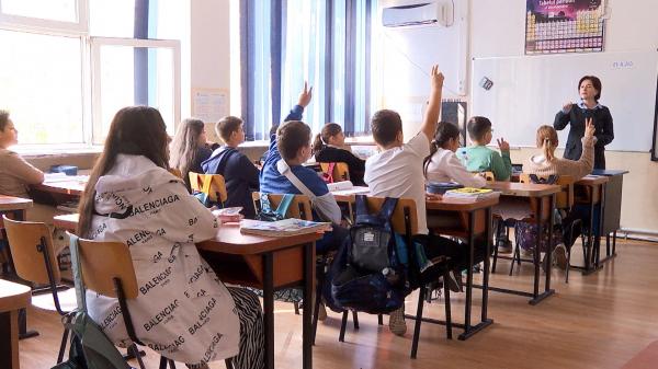 Pedepse inspirate din comunism, pregătite pentru elevii români: certați în fața clasei sau mutați la altă școală