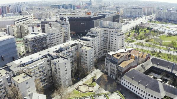 Noile preţuri la imobiliare în Bucureşti şi în ţară: cu cât se vinde metrul pătrat. Singurul segment imun la criză