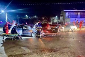 Accident grav cu șase răniți după ce trei mașini s-au ciocnit violent în județul Iași