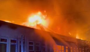 Incendiu puternic la cantina unui liceu din Baia Mare. Nu au fost victime, însă, pagubele sunt mari