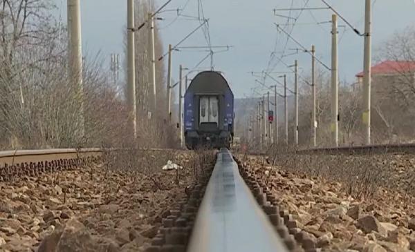 Trenul metropolitan din Cluj, soartă incertă. Reprezentanţii CFR susţin că infrastructura mult prea veche nu va face față, specialiștii îi contrazic