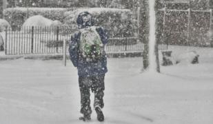 Avertizare de călătorie MAE: Iarna lovește dur în Grecia. Cod roșu de precipitații și ninsori abundente