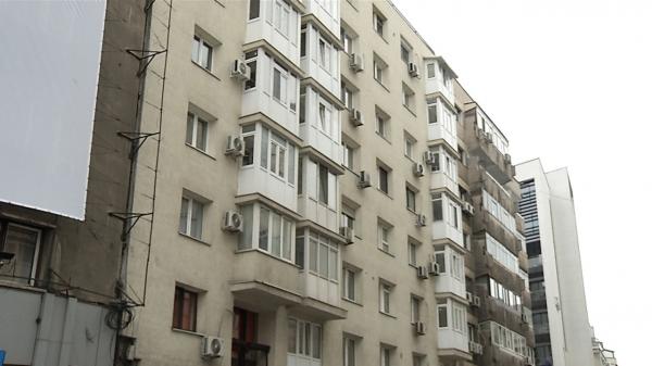 Blocurile tot mai căutate de români. Un apartament de 2 camere poate costa cu 60.000 de euro mai puţin decât unul cu aceeaşi suprafaţă, în aceeaşi zonă