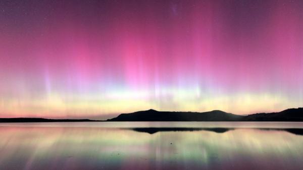 Fenomen spectaculos: Aurora boreală, vizibilă, în mod neobişnuit, în Marea Britanie, Polonia şi Noua Zeelandă