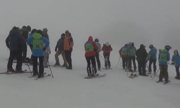 Cupa Veteranilor la schi, pe Semenic. Aproape 100 de seniori şi-au demonstrat măiestria în lupta pentru marele premiu