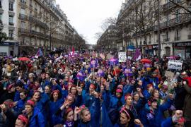 Fierbe Europa: Grecia, Franţa şi Italia au fost paralizate de greve şi proteste. Ce vor oamenii de la guvernanți