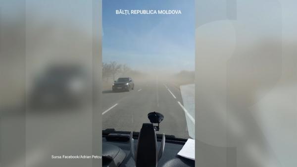 Furtuna de praf care a cauzat carambolul din Ungaria a ajuns în România și Republica Moldova. Vizibilitatea pe șosele a scăzut și sub 50 de metri