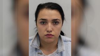 O româncă de 23 de ani, cameristă la Hilton în Londra, a furat bunuri în valoare de 500.000 de euro. Cum a încercat să-l înduplece pe judecător