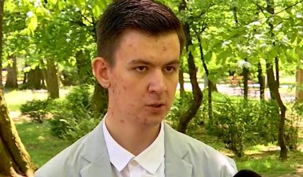 Profesor de la Seminarul Teologic din Baia Mare, acuzat de bullying. Un elev susţine că este jignit frecvent: "M-a intimidat, m-a speriat"