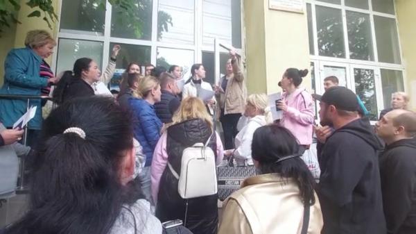Coadă la uşa AJOFM Constanța. Refugiaţii ucraineni îşi caută joburi. Ce riscă dacă nu se angajează