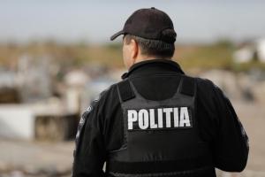 Caz de noaptea minții în Târgu Jiu: Un amorezat și-a luat o șapcă cu "Poliția", un pistol airsoft și s-a dus acasă la fosta iubită ca să o amenințe