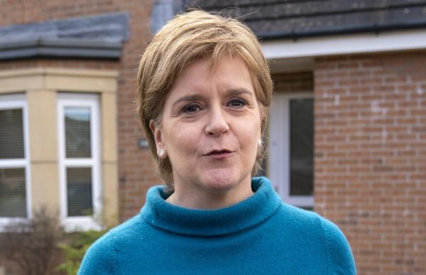 Fosta şefă a guvernului scoţian Nicola Sturgeon a fost arestată duminică