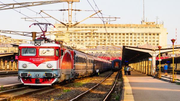 Trenurile Soarelui 2023. CFR Călători a anunțat câte curse vor pleca spre litoral și Delta Dunării
