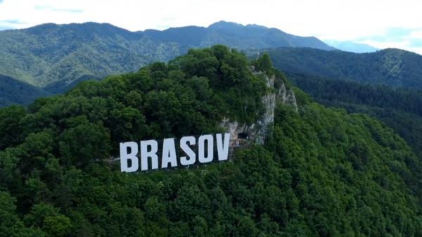 Zeci de influenceri din România, adunaţi la Braşov. Aceştia vor promova oraşul pentru a-i obţine marele titlu de Capitală Verde Europeană