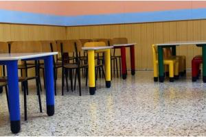 Educatoare din Argeș, condamnată la închisoare cu suspendare după ce a agresat fizic doi copii. A strâns de gât o fetiţă şi a lovit un băieţel