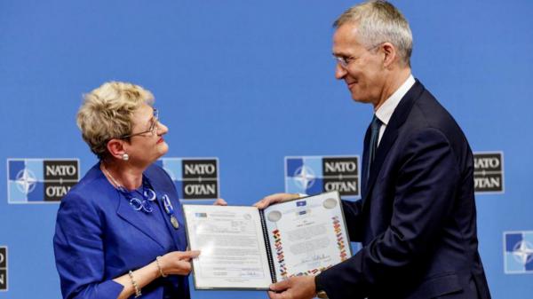 Oana Lungescu va părăsi funcţia de purtător de cuvânt al NATO. Românca a fost desemnată în 2016 una dintre cele mai influente femei de la Bruxelles