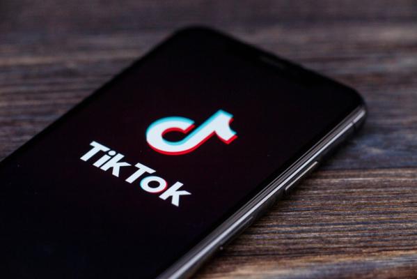 Tiktok adaugă o nouă funcţie: postarea mesajelor text până în 1000 de caractere. Concurenţă pentru Threads şi Twitter