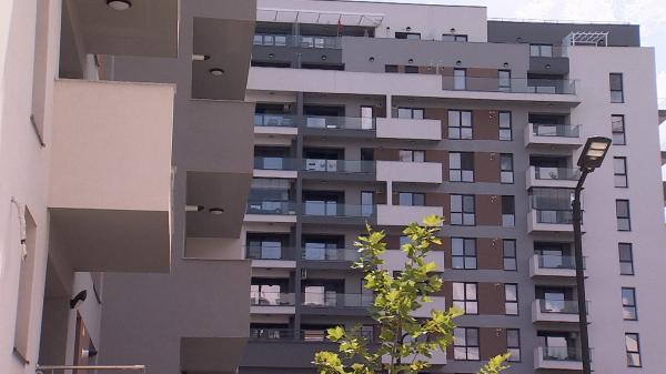 "Au cumpărat apartamente cu 75.000 de euro şi vor să obţină peste 100.000 de euro". Staţiunea în care preţurile imobilialelor au explodat