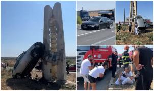 "Vezi că sare direct la bătaie!" Scandal între doi șoferi la Medgidia, după ce unul dintre ei s-a urcat cu mașina pe monumentul de la intrarea în localitate