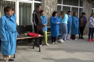 Protest la Sanatoriul din Predeal. Angajaţii se plâng că nu îşi primesc salariile la timp şi nu au materiale pentru îngrijirea pacienţilor