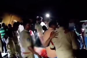 10 morţi şi 27 de răniţi, după ce două trenuri de pasageri s-au ciocnit în India. De vină ar fi o "eroare umană"
