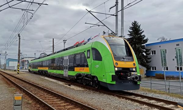 Trenurile poloneze de un miliard de euro care scot din circulaţie modelul "Săgeata Albastră". Viteza maximă atinsă