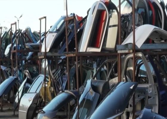 Şoferii români îşi pun viaţa în pericol cumpărând piese la mâna a doua. Majoritatea provin de la vânzători neautorizați de RAR