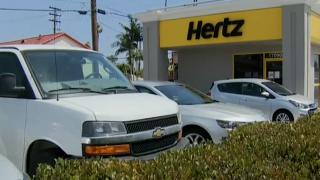 Lovitură pe piața auto din SUA: Hertz renunţă la mașinile electrice și se întoarce la benzină
