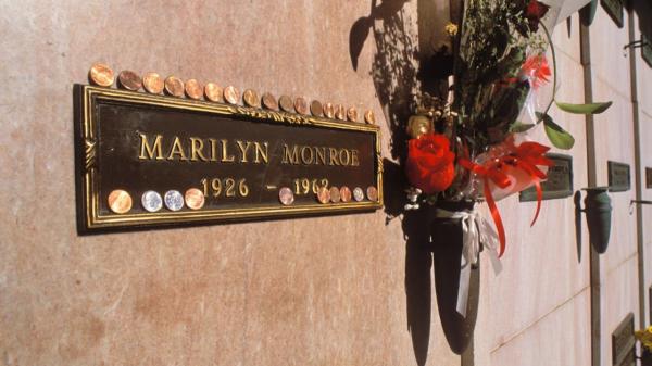 Cât costă o criptă în apropierea celei în care este înmormântată Marilyn Monroe