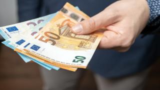 Ţara cu cel mai mare salariul minim din Europa: 2570 de euro