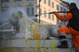 "Fără animale la circ!" Fântâna Leilor din Roma, vandalizată de activişti pentru drepturile animalelor