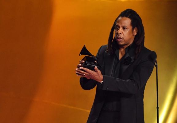 Jay-Z i-a certat pe reprezentanţii Premiilor Grammy 2024 pentru că nu i-au acordat soţiei sale Beyonce cel mai prestigios premiu: "Nu are sens. Gândiţi-vă la asta"