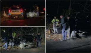Patru copii au ajuns la spital, după ce o şoferiţă a pierdut controlul volanului. Maşina a derapat şi a intrat într-un copac