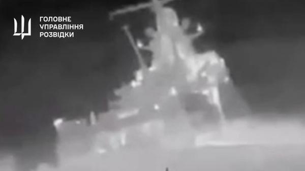 Ucraina a scufundat în Marea Neagră o navă rusească lansatoare de rachete, Serghei Kotov. Momentul în care este lovită cu drone Magura