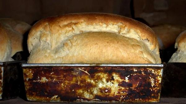 Cercetătorii români au inventat pâinea cu gust de friptură. Cât ar putea să coste noul produs