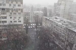 Informare meteo de ninsori, lapoviță şi vânt în România, până joi seară. Strat nou de zăpadă la munte