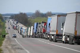 Şoferii de TIR au interzis pe drumurile din Ungaria până pe 1 aprilie. Maghiarii au impus restricţii de Paștele Catolic