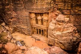 Cât costă o vizită la Petra, "împărăţia de piatră" din Iordania. E una dintre cele şapte minuni ale lumii moderne