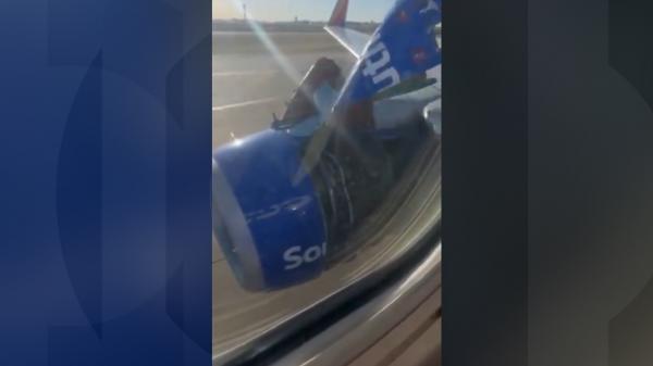 Carcasa motorului unui avion Boeing 737 s-a desprins la scurt timp după decolare, în Statele Unite