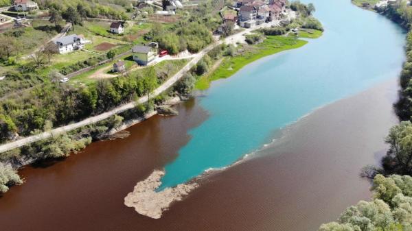 Lac de vis, cu ape turcoaz, distrus de poluare. Catastrofă ecologică în Bosnia şi Herţegovina