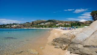 Grecia a impus restricţii pentru 200 de plaje. Turiştii nu mai au voie să-şi pună umbrelele sau şezlongurile pe aceste locuri