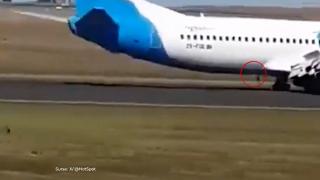 Roata unui avion Boeing 737 s-a desprins chiar la decolare, într-un nor de fum. Avarie şi la aripa dreaptă, în timpul aterizării foţate pe pista din Africa de Sud