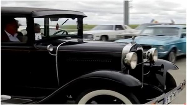 Maşina care costa în 1930 doar 700 de dolari. A fost condusă de Al Capone, iar proprietarul a primit-o cadou după un pariu: "Se făcea o maşină la 2 minute"