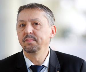Demisia lui Daniel David, cerută de un profesor universitar doctor: "Minte, cenzurează ce nu-i convine"