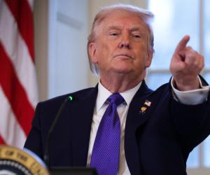 Ruşii râd de scandalul dintre SUA şi Europa pe tema Groenlandei şi îi sugerează lui Trump să anexeze insula