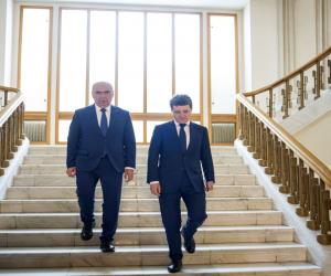 Analist: Nicuşor Dan vrea al doilea mandat, iar asta presupune eliminarea rapidă a lui Bolojan