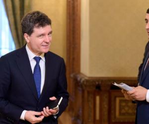 Analist, despre şansele guvernului Veştea la vot: Preşedintele a validat colaborările cu AUR