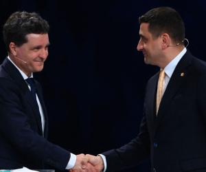 L-a sunat consilierul lui Nicuşor Dan pe Simion să voteze guvernul Veştea? Analist: Una spune şi alta face